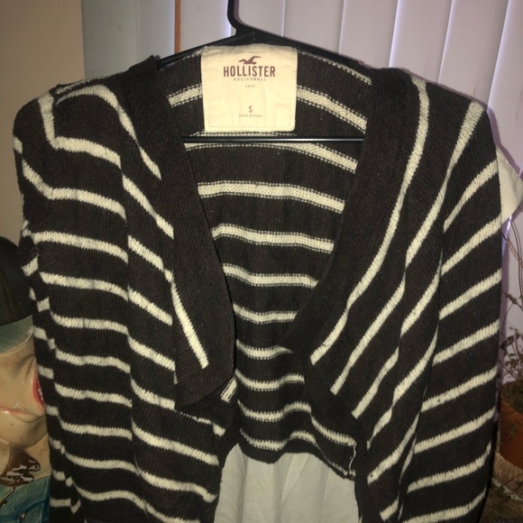 Clothes - Picture 1 of 8